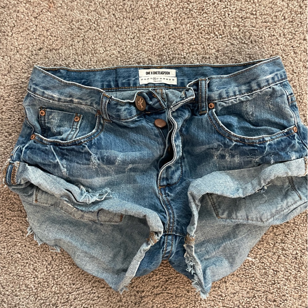 One teaspoon shorts